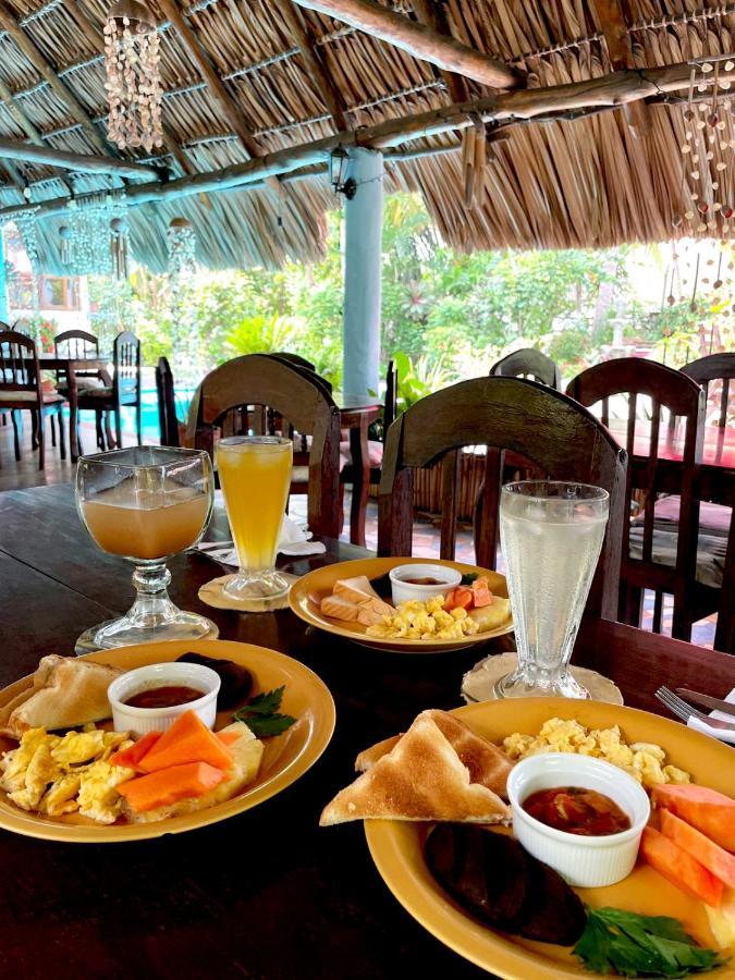 Hotel Atelie Del Mar Monterrico Kültér fotó